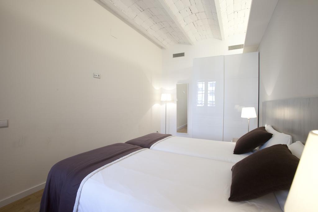 Rent Top Apartments Near Plaza De Catalunya برشلونة المظهر الخارجي الصورة