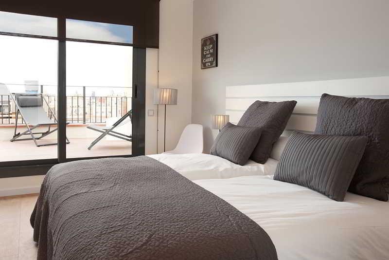 Rent Top Apartments Near Plaza De Catalunya برشلونة المظهر الخارجي الصورة