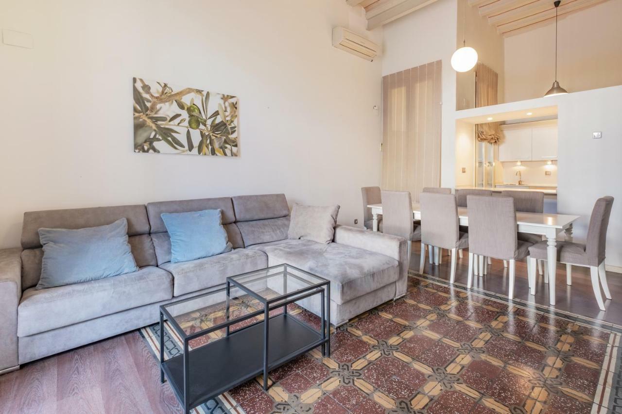Rent Top Apartments Near Plaza De Catalunya برشلونة المظهر الخارجي الصورة